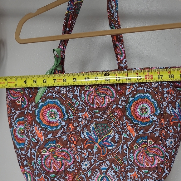 Vera Bradley Handbags - Vera Bradley Multicolor Floral Tote Bag